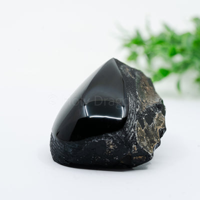 Vaivorykštinio Obsidiano mineralas