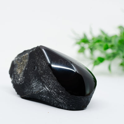 Vaivorykštinio Obsidiano mineralas